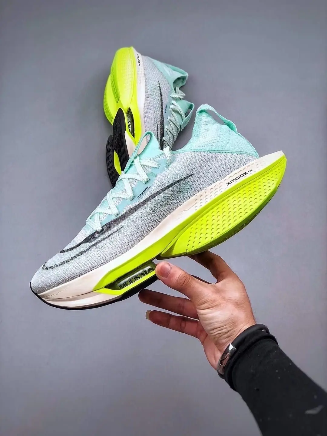 Ni_ke_Air Zo-Om. Alphafly Next 2 Mint Foam Volt